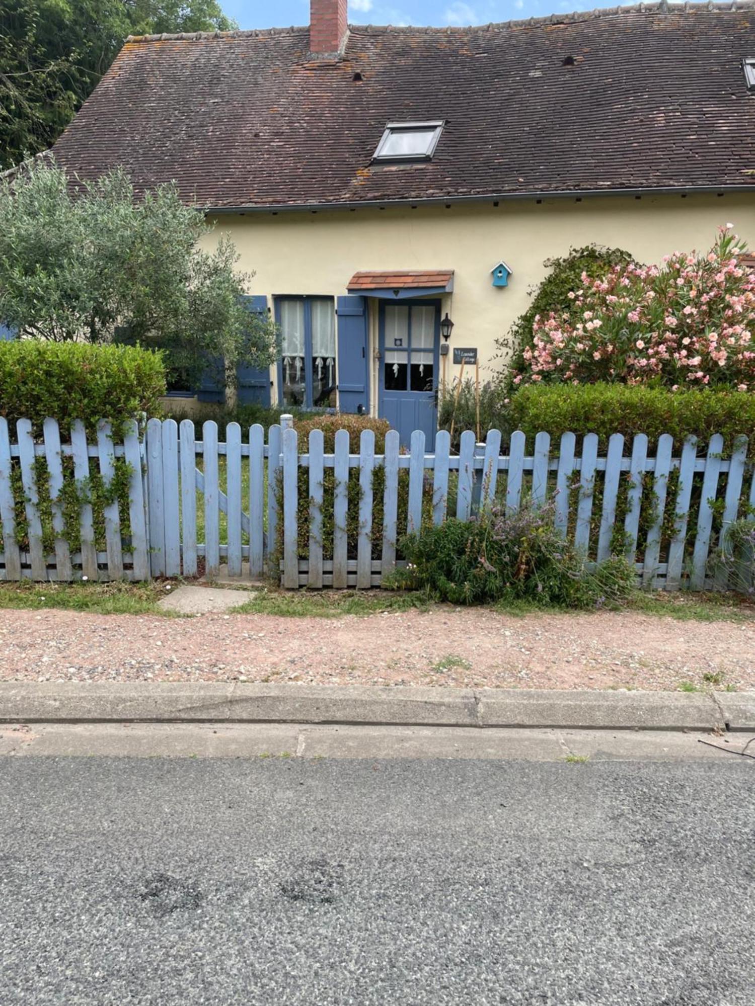 Lavender Cottage Chezelles  外观 照片